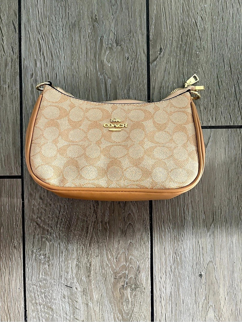 Shoulder Bag in Brown & Beige